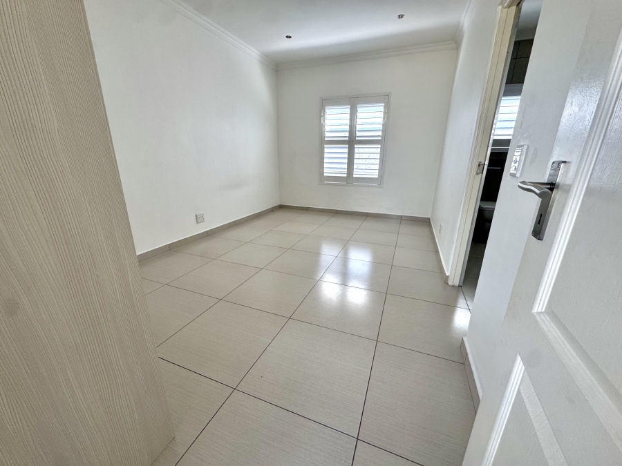 4 Bedroom Property for Sale in Parklands North Western Cape